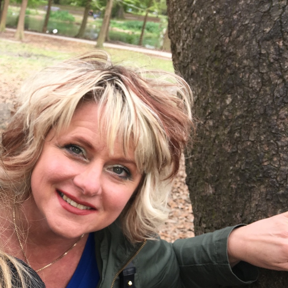 Meet your Posher, Holly